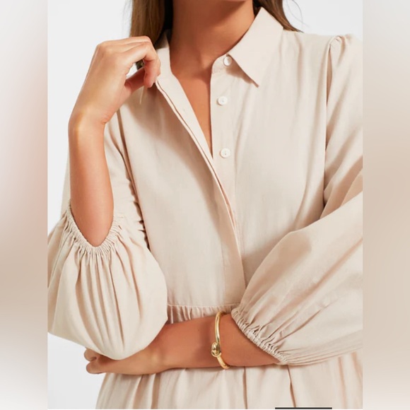 Tuckernuck Pomander Place
Sandstone Cotton Mabel Maxi Dress - Picture 16 of 16